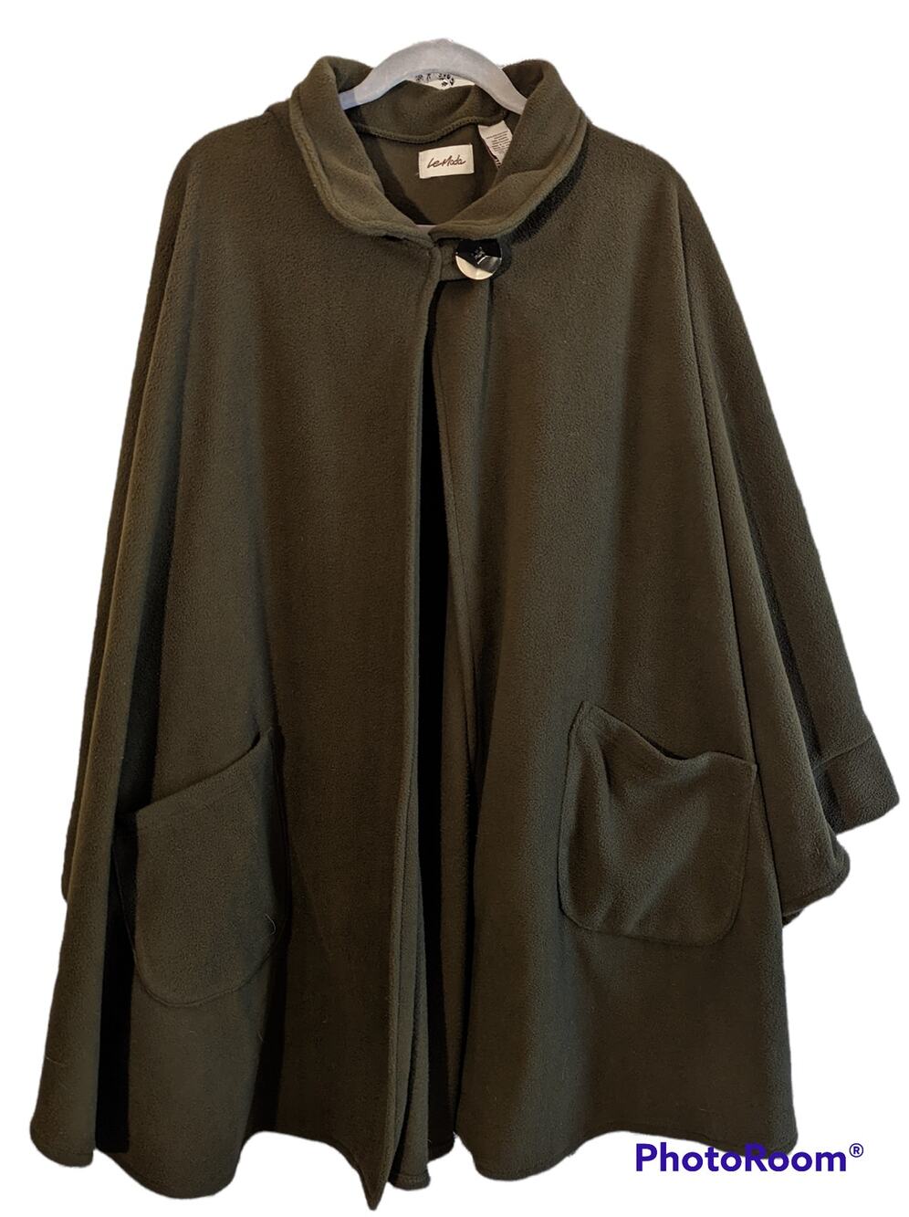 NWOT Le Moda Ladies Olive Green Fleece Wrap Pockets One Button Poncho OS